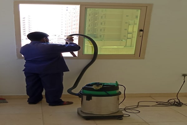 شركة تنظيف منازل بالكويت – فريق تنظيف محترف
